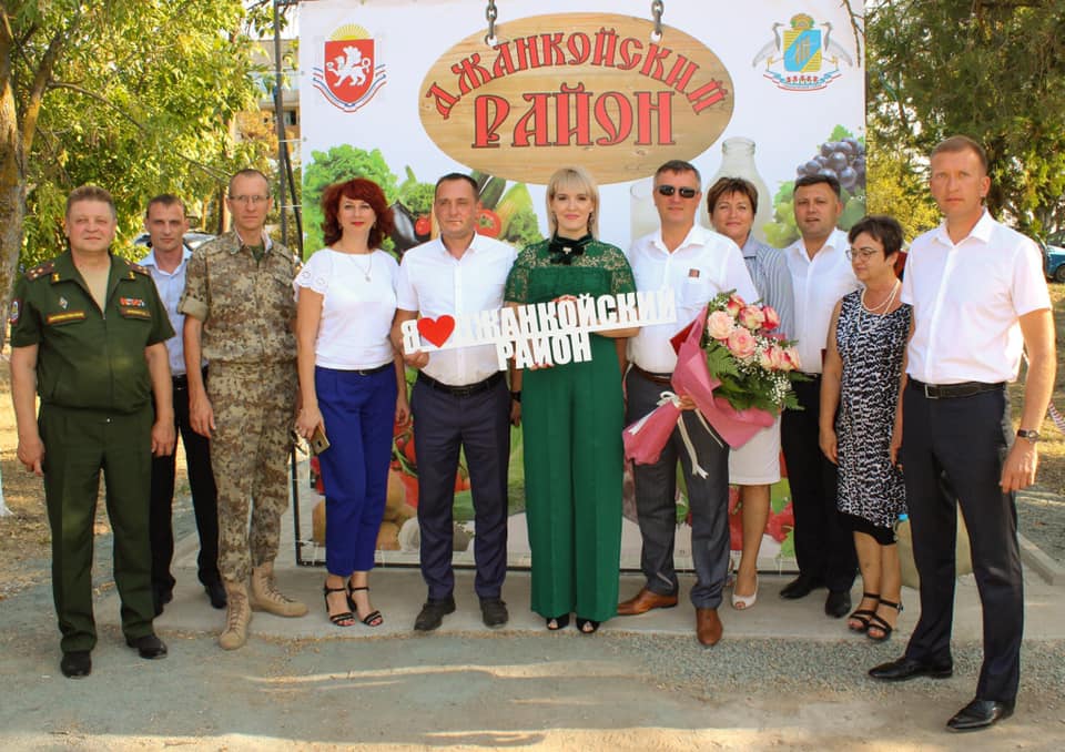 Джанкой в объективе Единороссы Джанкоя поздравили земляков с Днем Джанкойского района Ilchenko