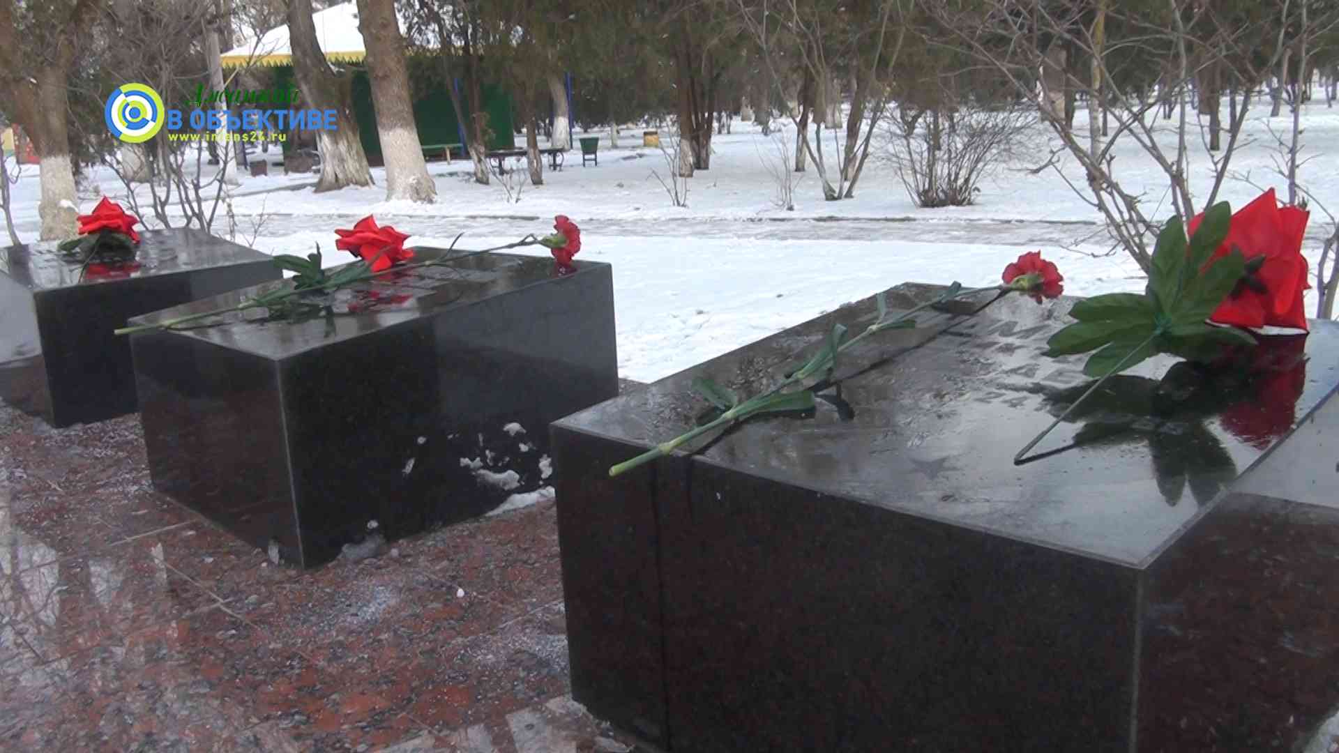в память о джанкойских ребятах, погибших за пределами Отечества