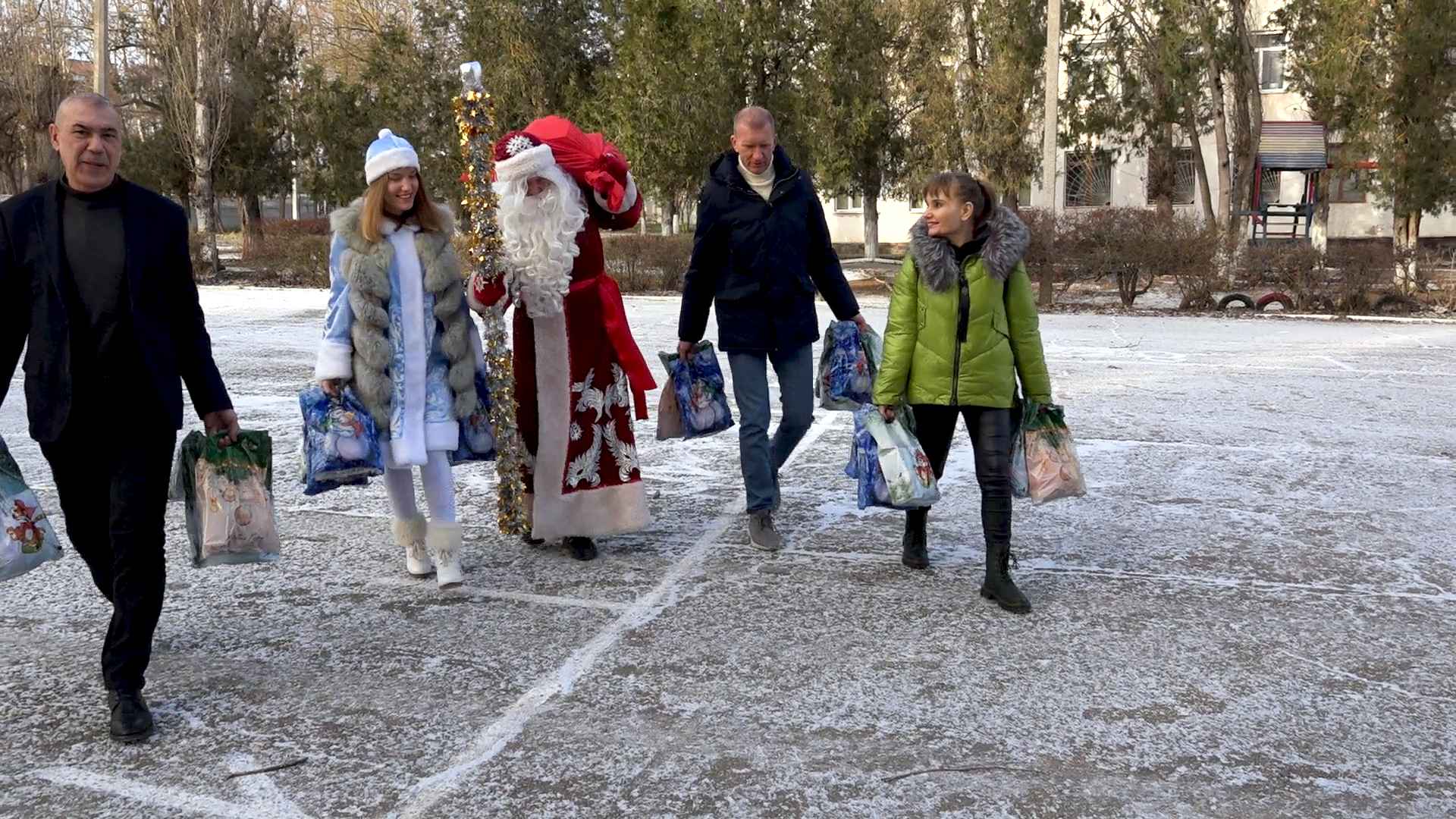 Дети-сироты танцевали на дискотеке Бабы Яги /Джанкой-2022 — Джанкой в  объективе