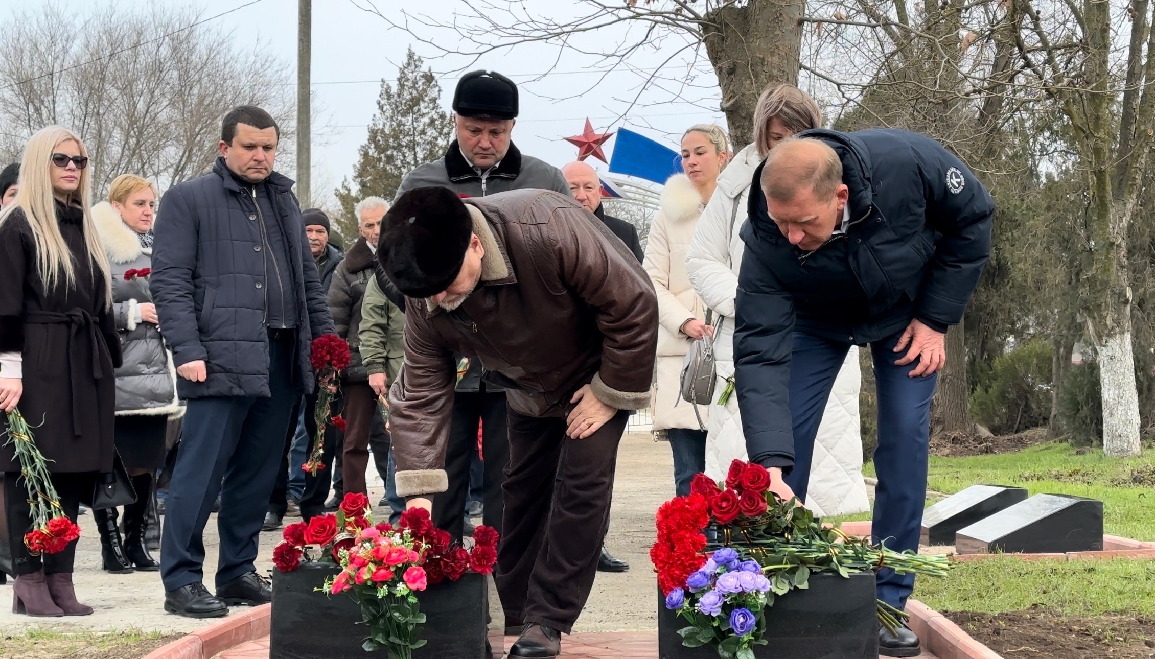 Памяти героев СВО в Джанкое открыты мемориальные знаки / 2023 — Джанкой в  объективе