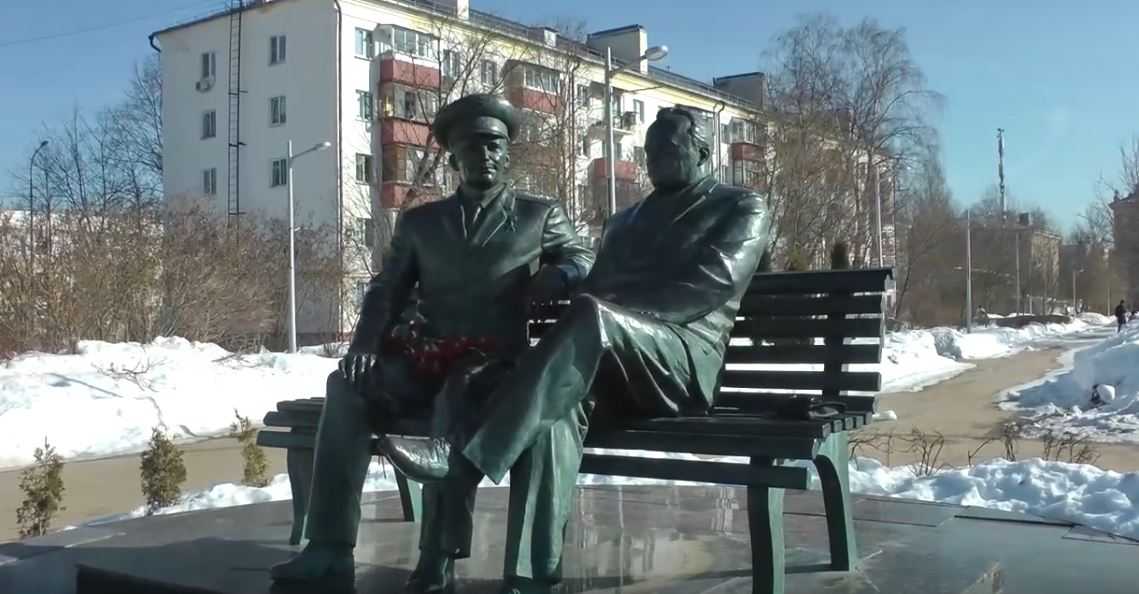 Джанкой в объективе Джанкой смотрит в небо: космос, Пасха и зов вечности/11.04 Легендарные покорители космоса